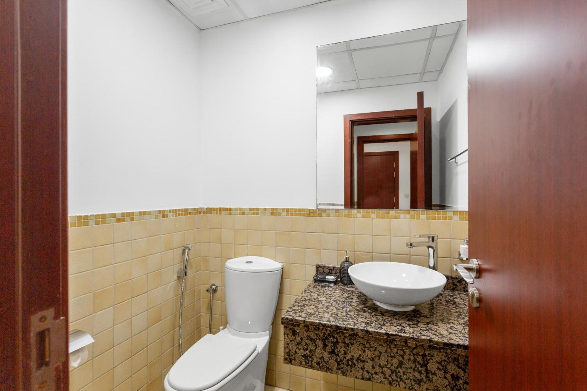 Peaceful Spacious 3 Bedroom In Jbr *